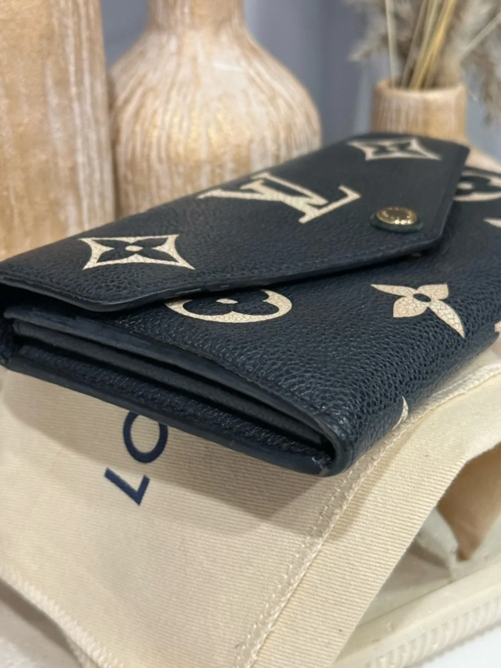 Louis Vuitton Sarah Wallet in Bicolor Monogram Empreinte leather - Picture 7 of 10